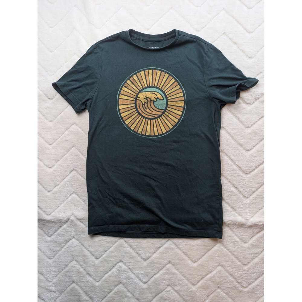 Goodfellow & Co Mens Small Green Graphic T-Shirt Sun Wave Surf Crewneck Tee